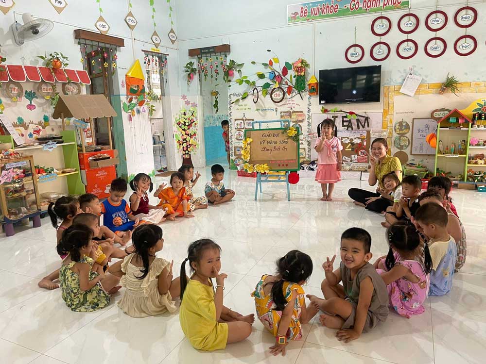 Nhiều cơ sở giáo dục mầm non xây dựng môi trường giáo dục thân thiện, phát huy tối đa tiềm năng trẻ.