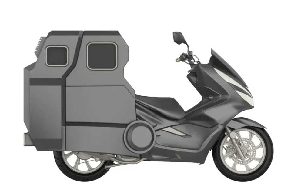 Mẫu xe được lấy cảm hứng từ Honda PCX 150 (hay PCX 125 tại châu Âu) với cabin được lắp đặt phía sau xe. Tuy nhiên, kích thước cabin dường như quá khổ so với chiếc xe, tạo nên một tổng thể khá kỳ quặc. Không gian bên trong cabin cũng khá hạn chế, chỉ phù hợp cho trẻ em, thú cưng hoặc những người theo đuổi lối sống tối giản - Ảnh: QQ