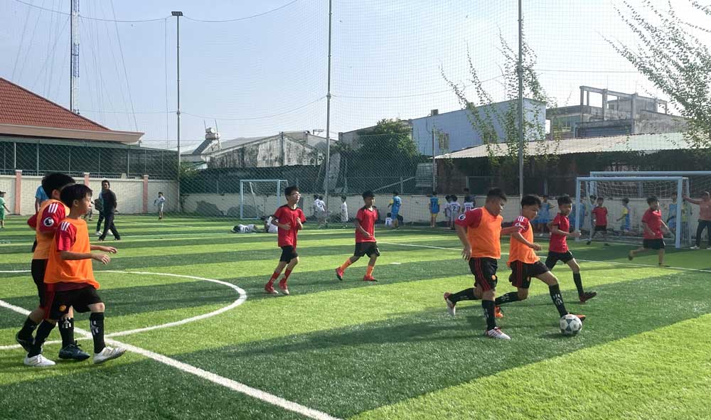 Hãy cho con vừa học, vừa chơi, rèn luyện kỹ năng bổ ích. Ảnh minh họa