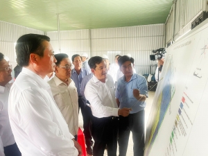 Phó Chủ tịch UBND tỉnh- Nguyễn Quỳnh Thiện thăm và làm việc tại Ban Quản lý Khu kinh tế tỉnh