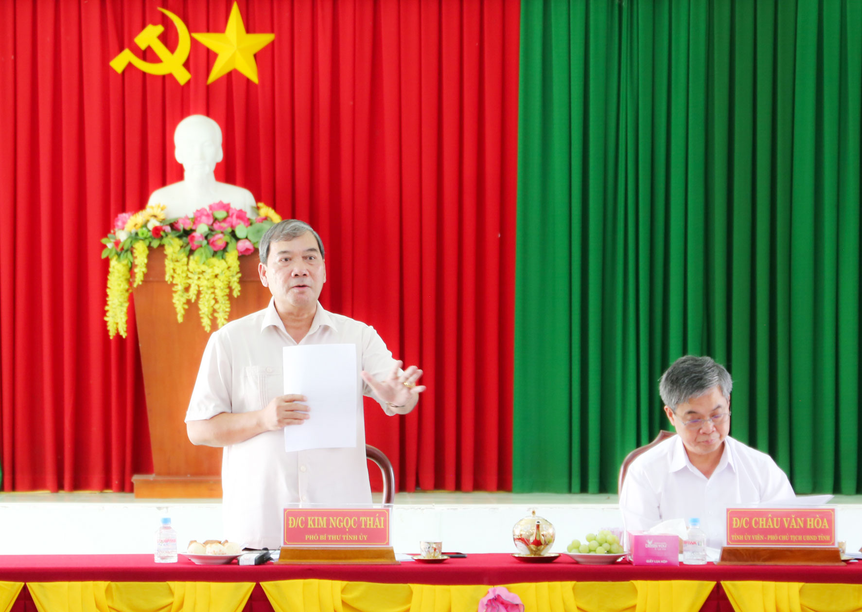 Phó Bí thư Tỉnh ủy- Kim Ngọc Thái phát biểu kết luận tại xã Tập Sơn.