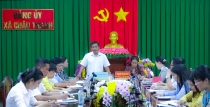 Đồng chí Kim Rương kiểm tra, giám sát hoạt động của xã Châu Thành