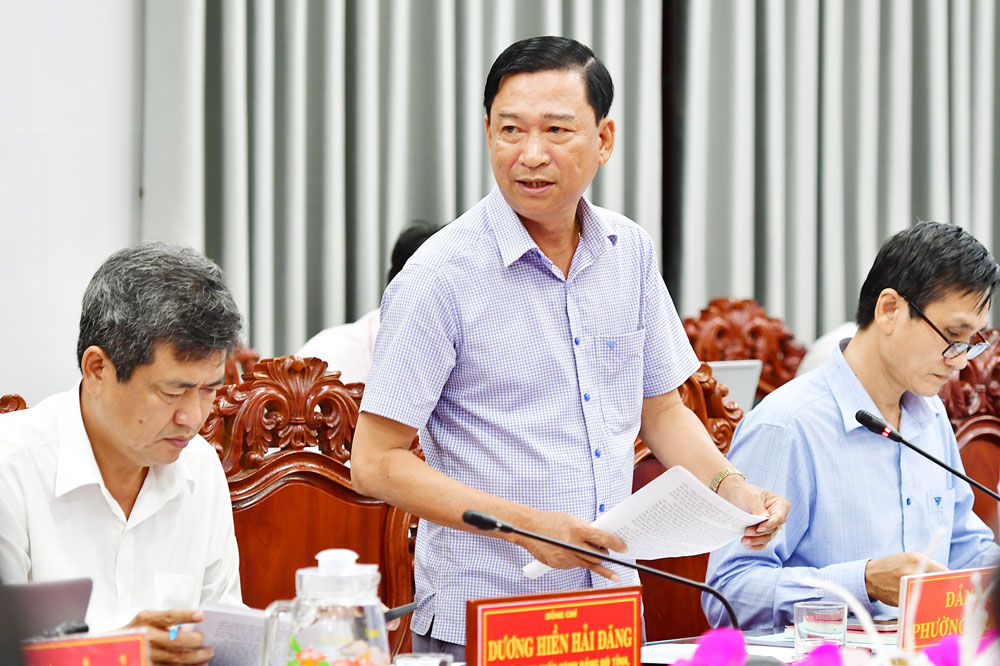 Đồng chí Nguyễn Trường Hòa- Phó Bí thư Thường trực phường Trà Vinh phát triển tại hội nghị.