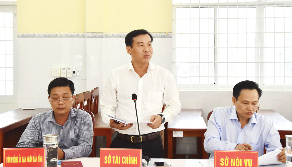 Ông Tiêu Thanh Tân- Phó Giám đốc Sở Tài chính thông tin đầu tư tuyến đường 912.