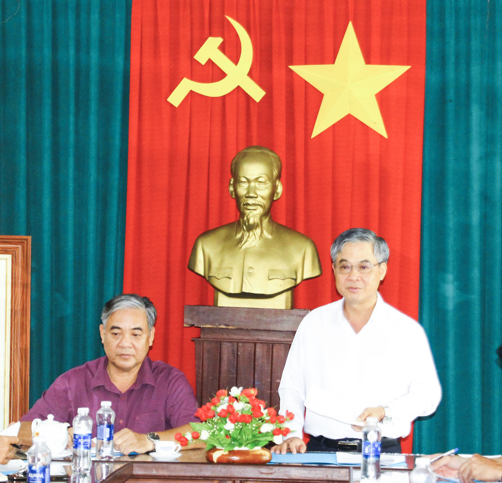  Phó Chủ tịch UBND tỉnh- Châu Văn Hòa phát biểu chỉ đạo tại buổi làm việc.