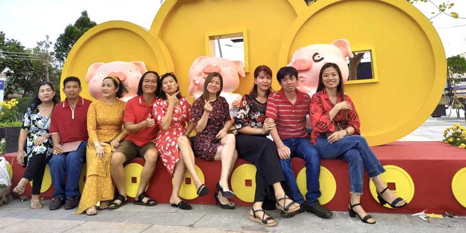 Phụ nữ thời nay rèn luyện cho mình khả năng giao tiếp tốt để thành công trong cuộc sống. Ảnh minh họa