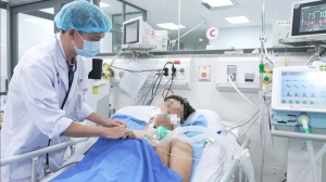 Đột quỵ tuổi 23 do hút thuốc, thức khuya