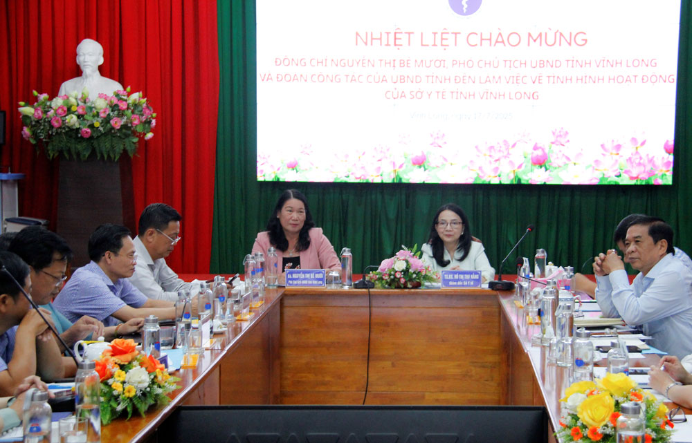 Quang cảnh cuộc họp