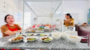 Bếp cơm 0 đồng: Ấm lòng, ngon miệng