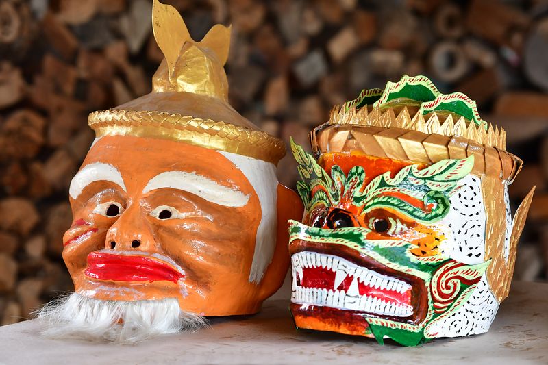 Sản phẩm mặt nạ do NNƯT Lâm Phên làm ra.