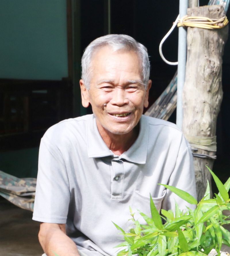 Ông Sơn Ri rất ấm lòng khi nhận được sự quan tâm từ các cấp chính quyền, thường xuyên thăm hỏi, động viên gia đình

