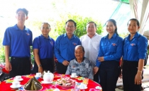 Ấm áp nghĩa tình tri ân