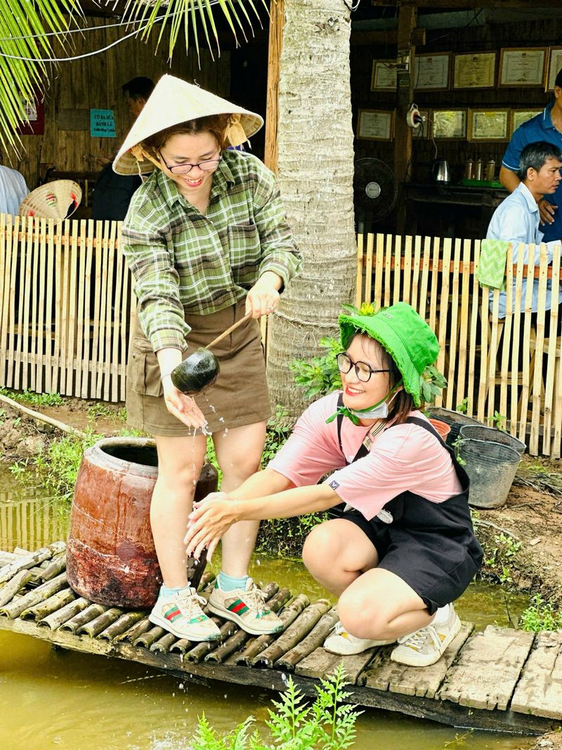 Nhiều địa phương phát triển du lịch theo hướng sinh thái. 