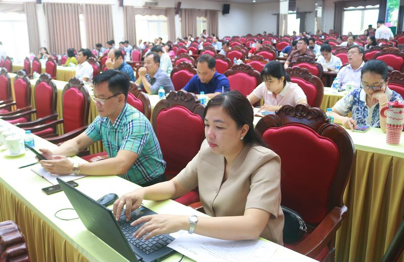  Đại biểu tham gia tập huấn tại Hội trường Tỉnh ủy.