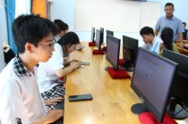 Thí sinh Vĩnh Long nộp lệ phí xét tuyển đại học trong hai ngày 4 và 5/8