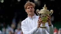 Jannik Sinner đăng quang Wimbledon 2025: Chiến thắng của bản lĩnh và niềm tin