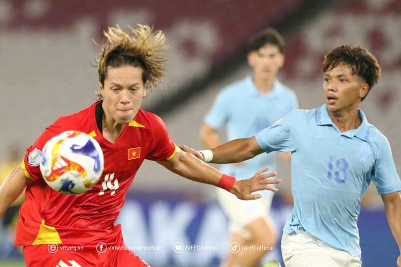 
U23 Việt Nam nhọc nhằn đánh bại U23 Campuchia (Ảnh: VFF).