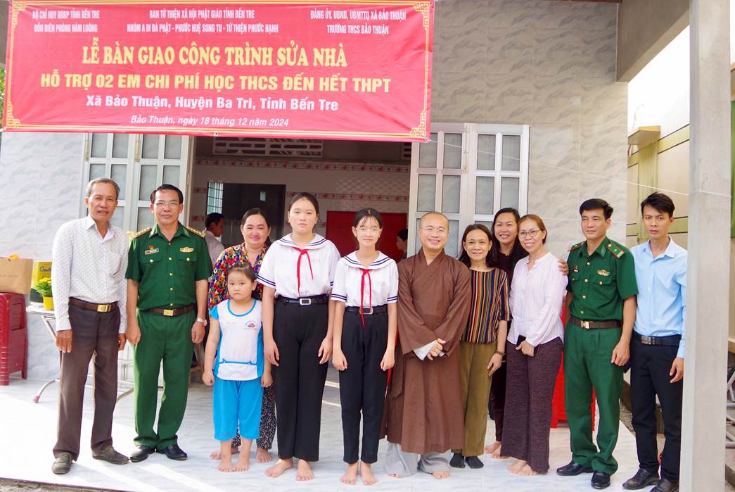 Đảng ủy- Ban Chỉ huy BĐBP tỉnh thực hiện tốt chính sách an sinh xã hội. Ảnh Sa Rây