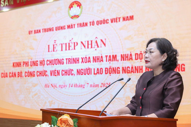 Thống đốc Ngân hàng Nhà nước Việt Nam Nguyễn Thị Hồng thông tin về đợt quyên góp của cán bộ, công chức, viên chức, người lao động ngành ngân hàng thời gian qua.