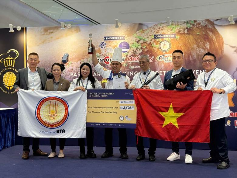 Việt Nam vô địch tại cuộc thi bánh ngọt và bánh mì quốc tế - Battle of The Pastry & Bakery. (Ảnh: Vũ Thúy Quỳnh Mai)