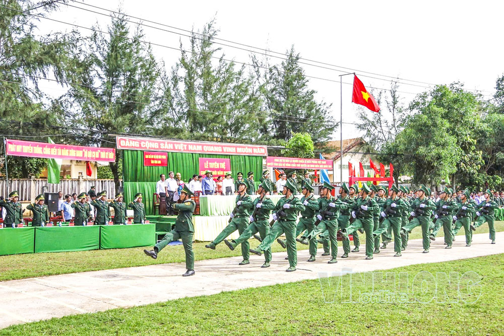 Lễ tuyên thệ chiến sĩ mới và duyệt binh tại Tiểu đoàn Huấn luyện Bộ đội Biên phòng tỉnh.