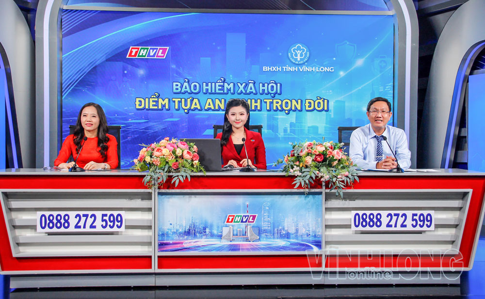 Nhiều điểm mới của chính sách BHXH, BHYT đã được BHXH tỉnh chuyển tải thông qua buổi tọa đàm trực tuyến. Ảnh: THÚY QUYÊN

