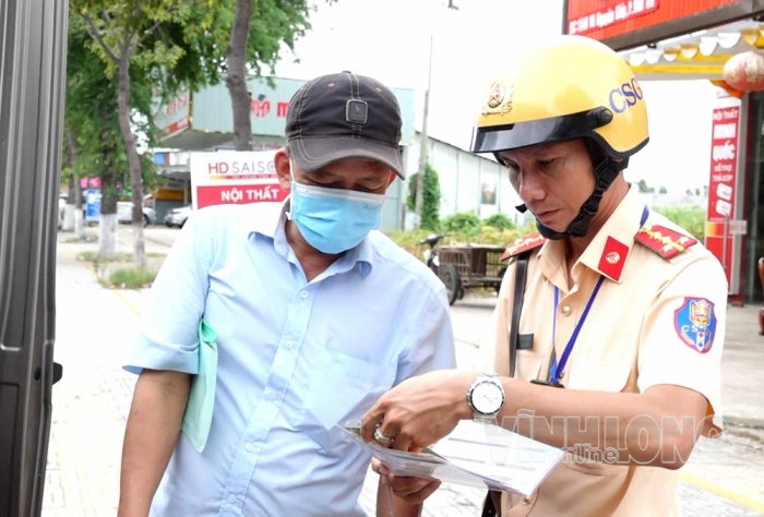 Nhiều chuyển biến tích cực trong cao điểm xử lý “xe dù, bến cóc”