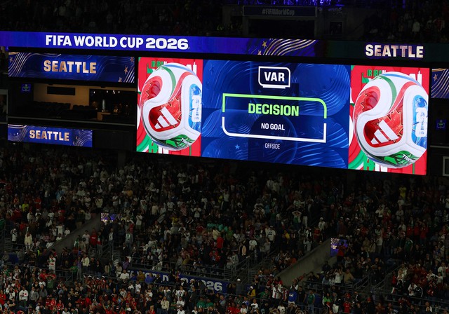 Đã có quá nhiều tranh cãi về VAR ở World Cup 2026.

ẢNH: REUTERS

