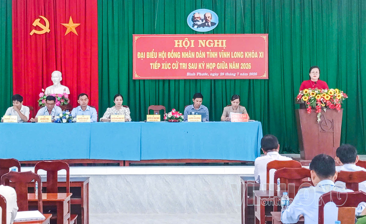 Đồng chí Nguyễn Thị Minh Trang - Ủy viên Ban Thường vụ Tỉnh ủy, Trưởng Ban Tuyên giáo và Dân vận Tỉnh ủy phát biểu.