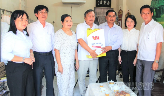 Phường Long Châu tiếp nối nghĩa tình “Đền ơn đáp nghĩa”