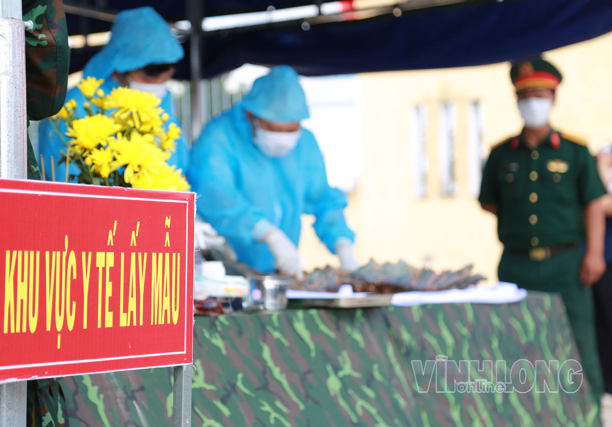 Khu vực y tế được bố trí riêng để thực hiện việc lấy mẫu hài cốt liệt sĩ, bảo đảm các yêu cầu nghiêm ngặt về chuyên môn.