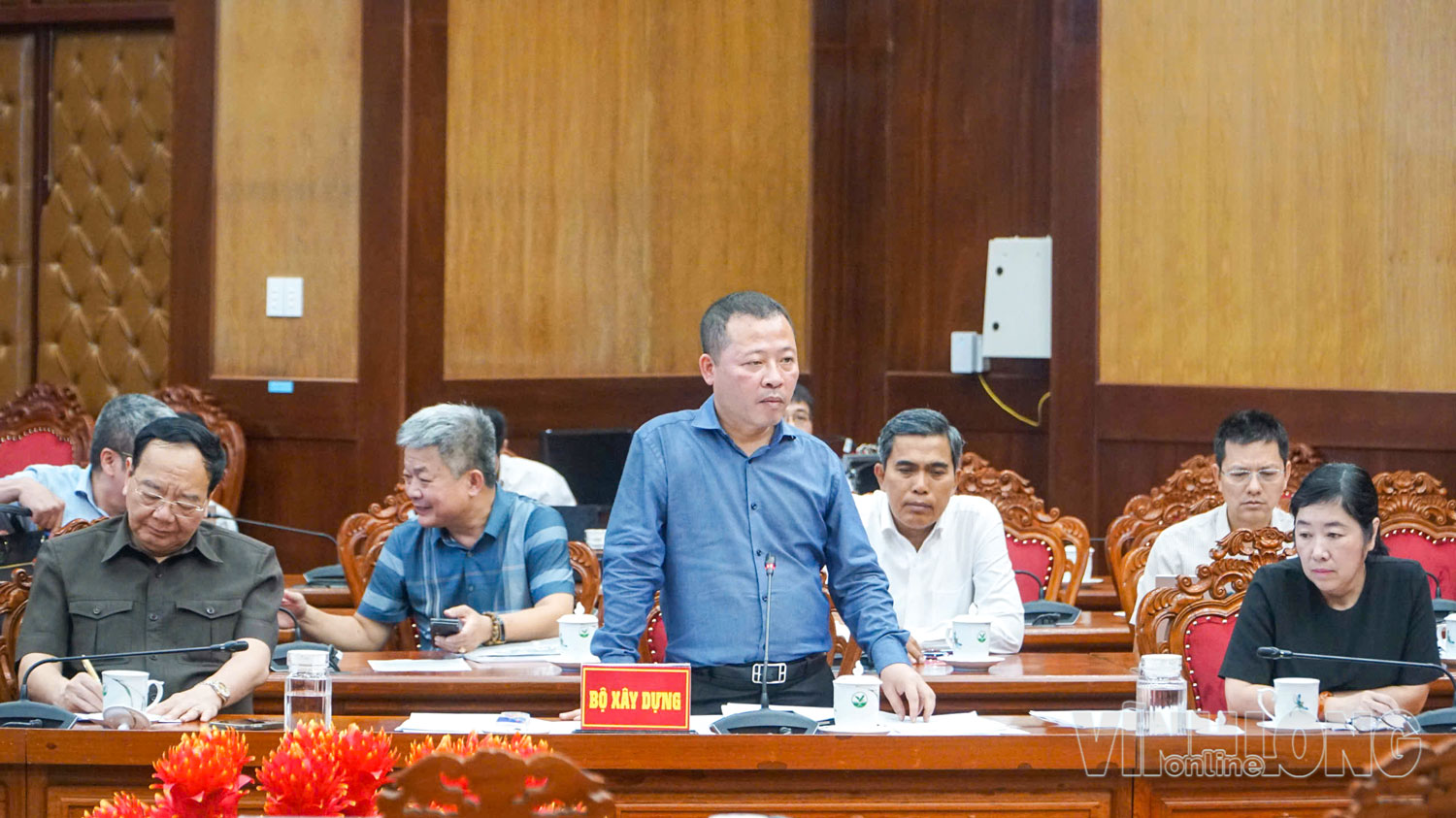 Đại diện Bộ Xây dựng phát biểu ý kiến tại buổi làm việc.