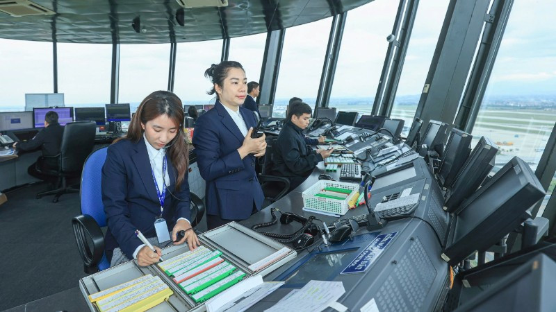 Kiểm soát viên không lưu trong ca trực.

