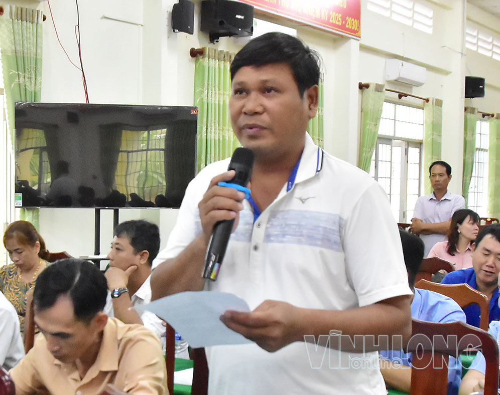 Cử tri Lâm Som Nang, ấp Kinh Xáng, xã Phong Thạnh kiến nghị có chính sách hỗ trợ một phần kinh phí bảo hiểm xã hội cho cán bộ ấ