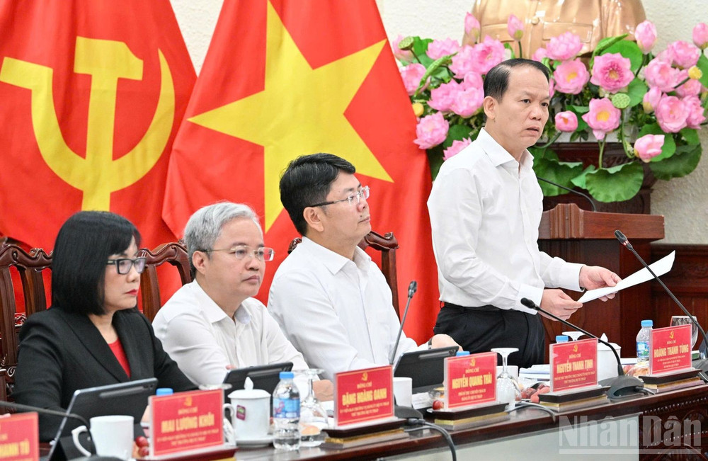 Bộ trưởng Tư pháp Hoàng Thanh Tùng tiếp thu và triển khai thực hiện chỉ đạo của Thường trực Ban Bí thư. (Ảnh: DUY LINH)
