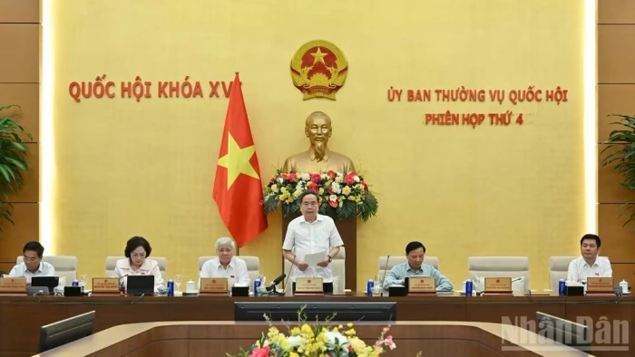 Bế mạc Phiên họp thứ 4 của Ủy ban Thường vụ Quốc hội