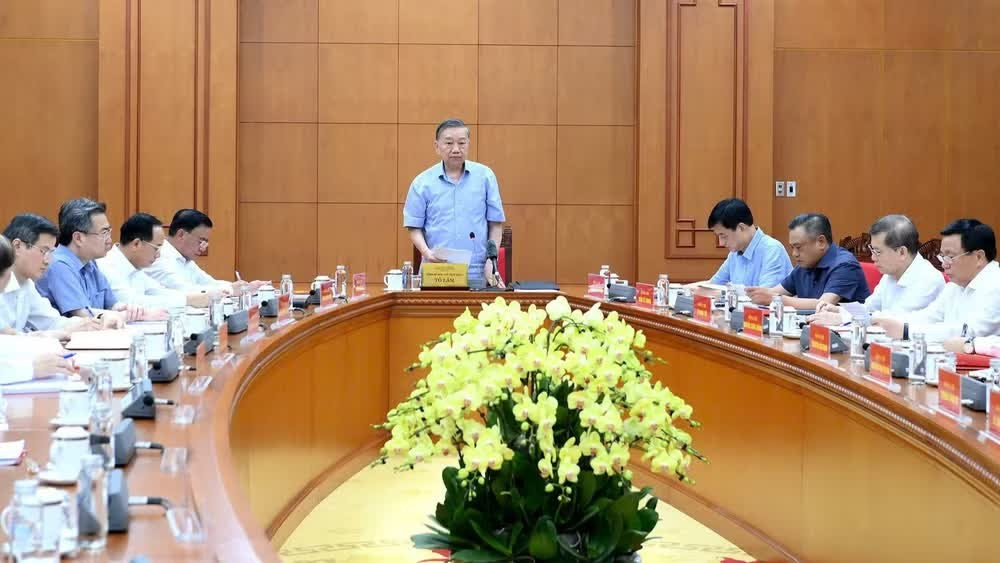 Tổng Bí thư, Chủ tịch nước Tô Lâm chủ trì cuộc làm việc với Ban Tuyên giáo và Dân vận Trung ương, ngày 15/6 tại Hà Nội. (Ảnh: ĐĂNG KHOA)