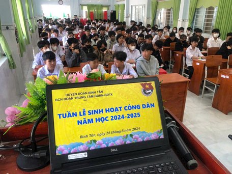 
Tuần sinh hoạt tập thể đầu năm học của học sinh Trung tâm Giáo dục nghề nghiệp- Giáo dục thường xuyên huyện Bình Tân.