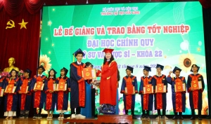 Trường ĐH Cửu Long trao bằng tốt nghiệp cho 227 tân kỹ sư, dược sĩ hệ chính quy