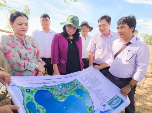 Phó Chủ tịch UBND tỉnh- Nguyễn Thị Bé Mười khảo sát tiến độ các dự án, công trình văn hóa- xã hội