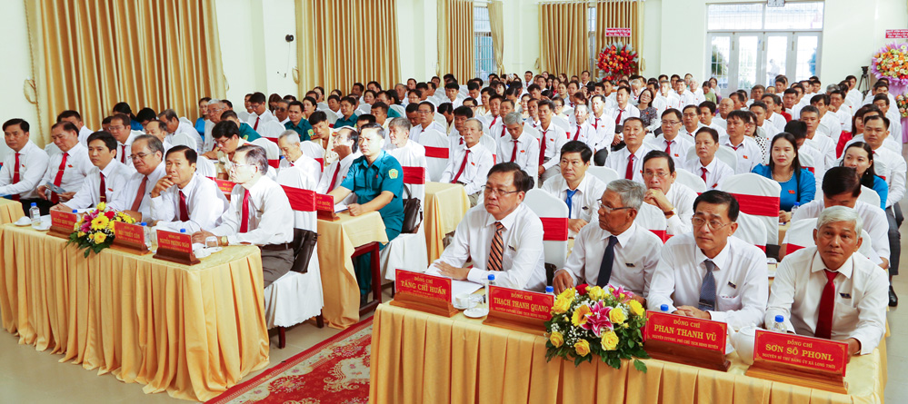 Đại biểu dự Đại hội Đảng bộ xã Tân Hòa lần thứ XIV, nhiệm kỳ 2025 - 2030. Ảnh: Ngọc Xoàn