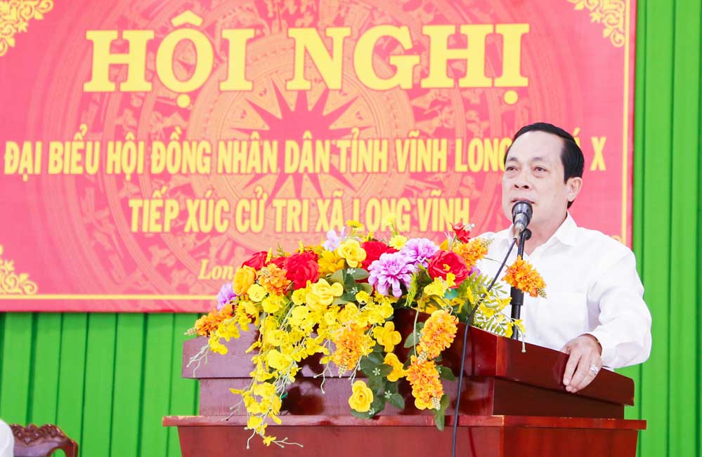  Đồng chí Lâm Minh Đằng kết luận buổi tiếp xúc cử tri.