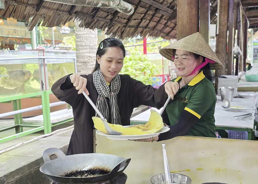 Điểm nhấn là yếu tố về văn hóa bản địa và ẩm thực gắn liền với nông sản. 