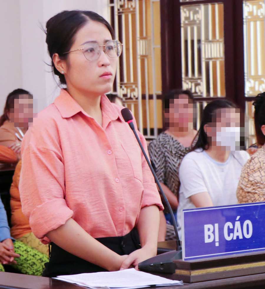 Nguyễn Thị Thu Trang tại phiên tòa xét xử ngày 1/8.