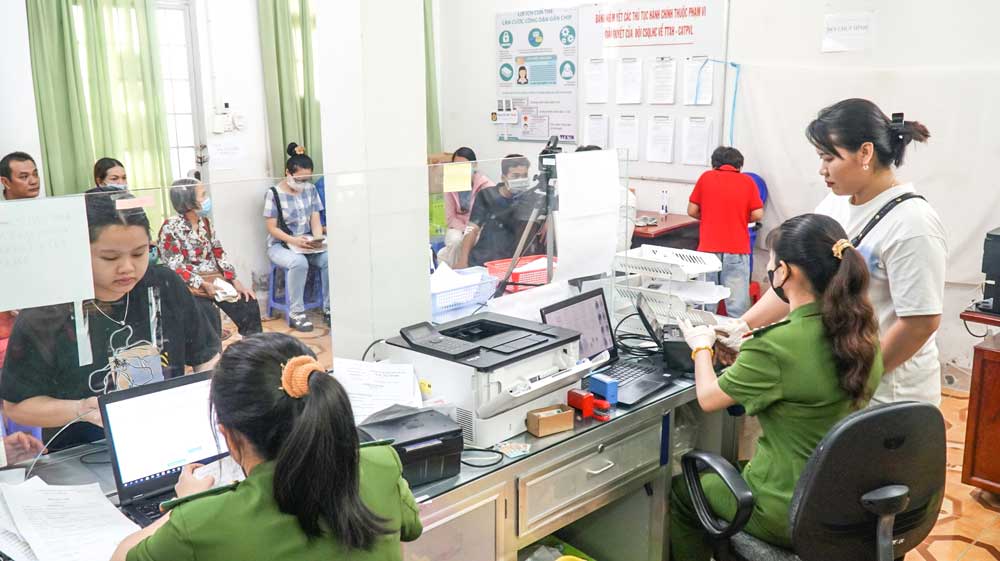 Lực lượng công an đẩy mạnh cải cách hành chính, nâng cao chất lượng phục vụ Nhân dân.