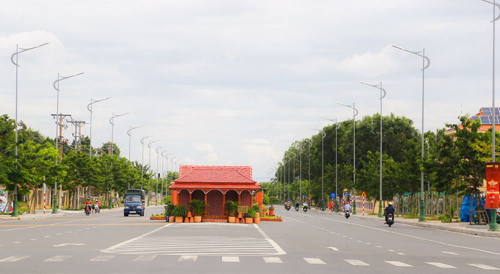 Đường gốm đỏ- địa điểm tổ chức chương trình “Cùng Việt Nam tiến bước” tại tỉnh Vĩnh Long.