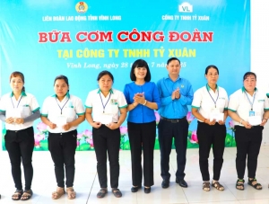 Hoạt động công đoàn hướng về cơ sở, vì lợi ích đoàn viên