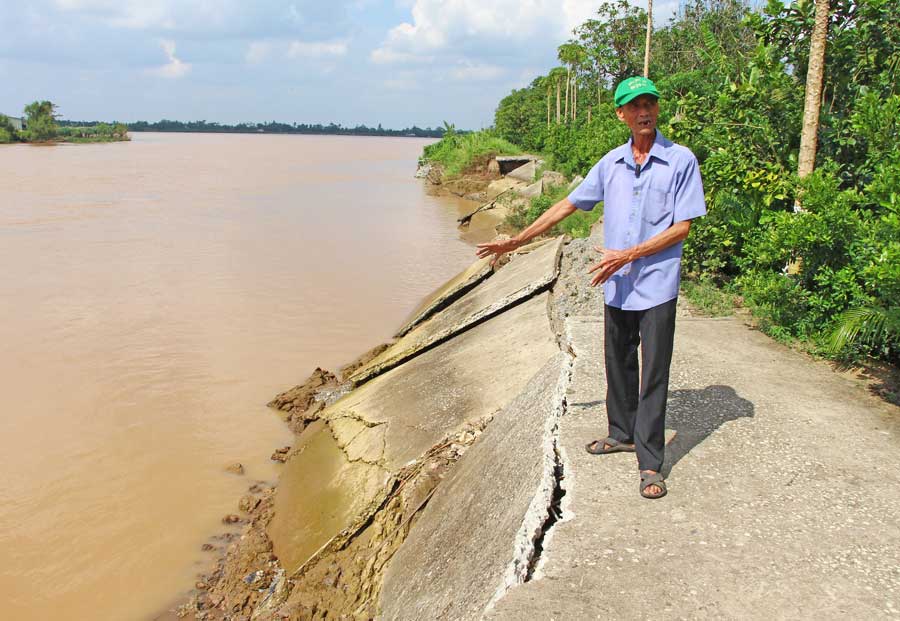 Người dân mong muốn ngành chức năng sớm gia cố, khắc phục sạt lở để an tâm sản xuất.