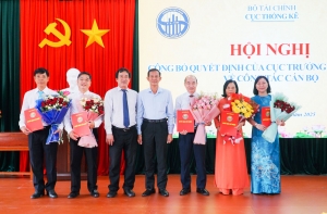 Công bố quyết định công tác cán bộ Thống kê tỉnh Vĩnh Long