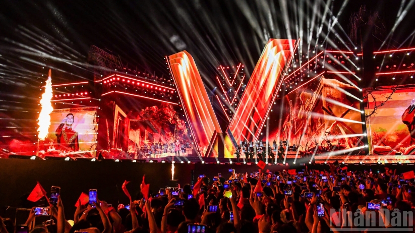 Bùng nổ cảm xúc concert “Tổ quốc trong tim”